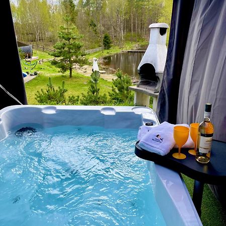 Osada Skoczkowo Komfortowe Domki Z Jacuzzi Nad Jeziorem- Sauna- Balia- Prywatny Staw Wedkarski Podiazy Kültér fotó