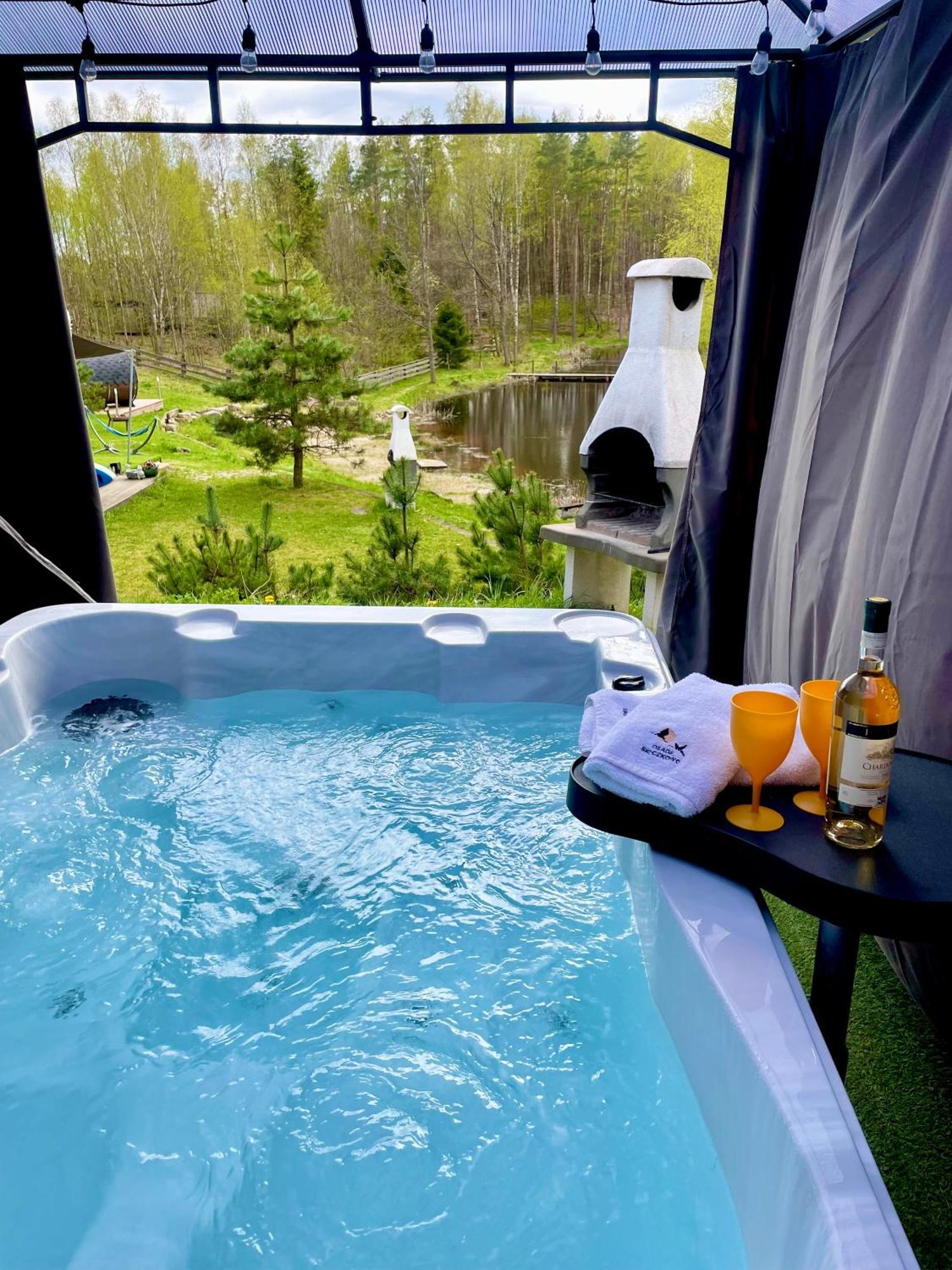Osada Skoczkowo Komfortowe Domki Z Jacuzzi Nad Jeziorem- Sauna- Balia- Prywatny Staw Wedkarski Podiazy Kültér fotó